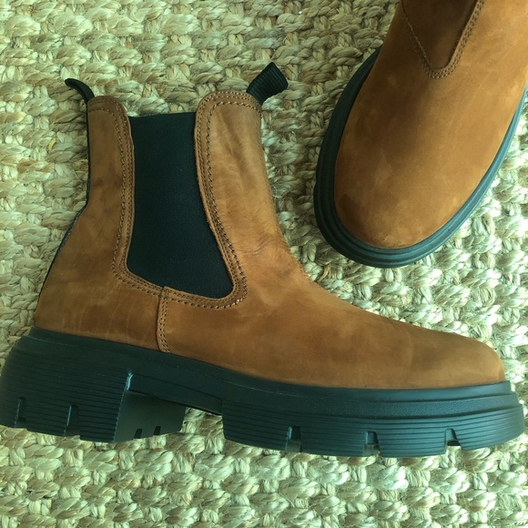 New: Paul Green The Junior Nubuck Chelsea Boot. US Size 8 - Picture 3 of 14